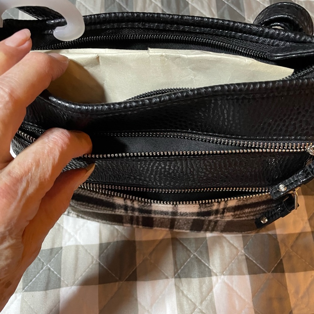 TIME AND TRU Janie one size adjustable strap small purse